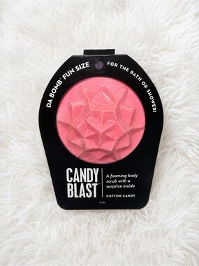 DA BOMB Candy Blast Cotton Candy Foaming Body Scrub Bath-Bomb W/ Surprise Inside